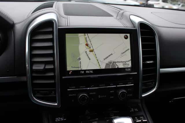 Porsche Cayenne (2015) thumbnail 20