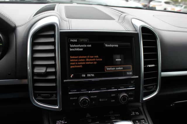 Porsche Cayenne (2015) thumbnail 23