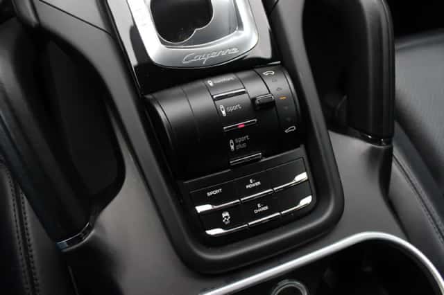 Porsche Cayenne (2015) thumbnail 27