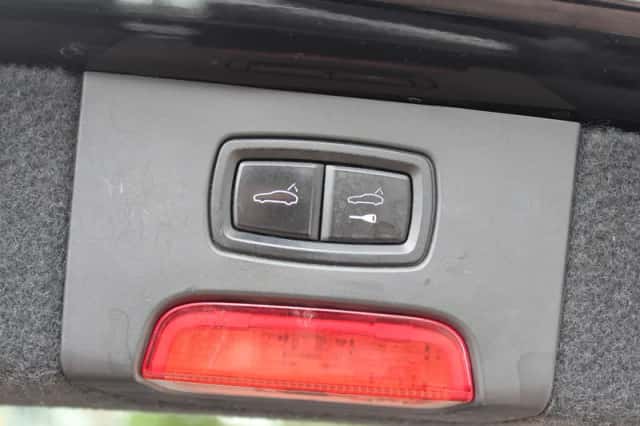 Porsche Cayenne (2015) thumbnail 37