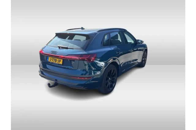 Audi e-tron (2020) thumbnail 2