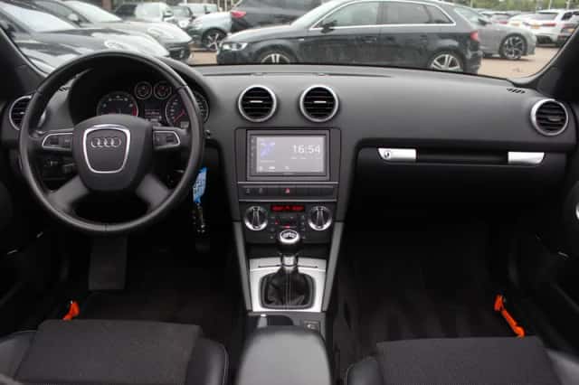 Audi A3 (2011) thumbnail 2