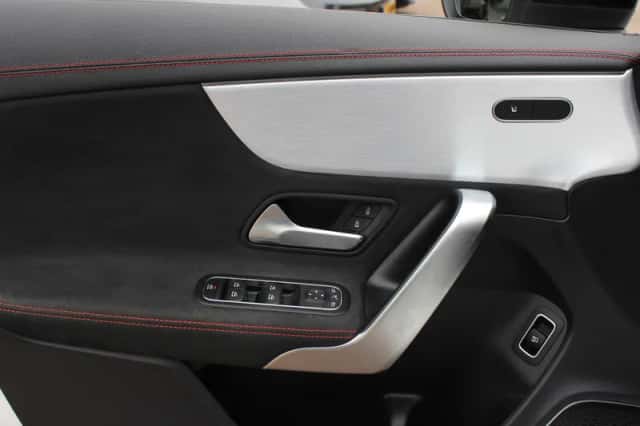 Mercedes-Benz CLA-Klasse (2020) thumbnail 34