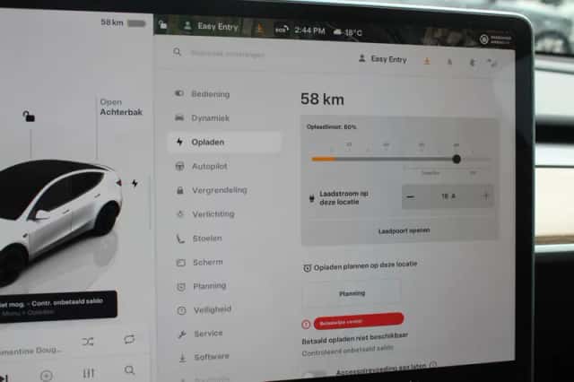 Tesla Model Y (2021) thumbnail 16