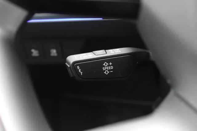 Audi Q4 (2022) thumbnail 28