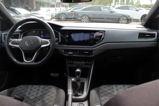 Volkswagen Taigo (2024) thumbnail 2