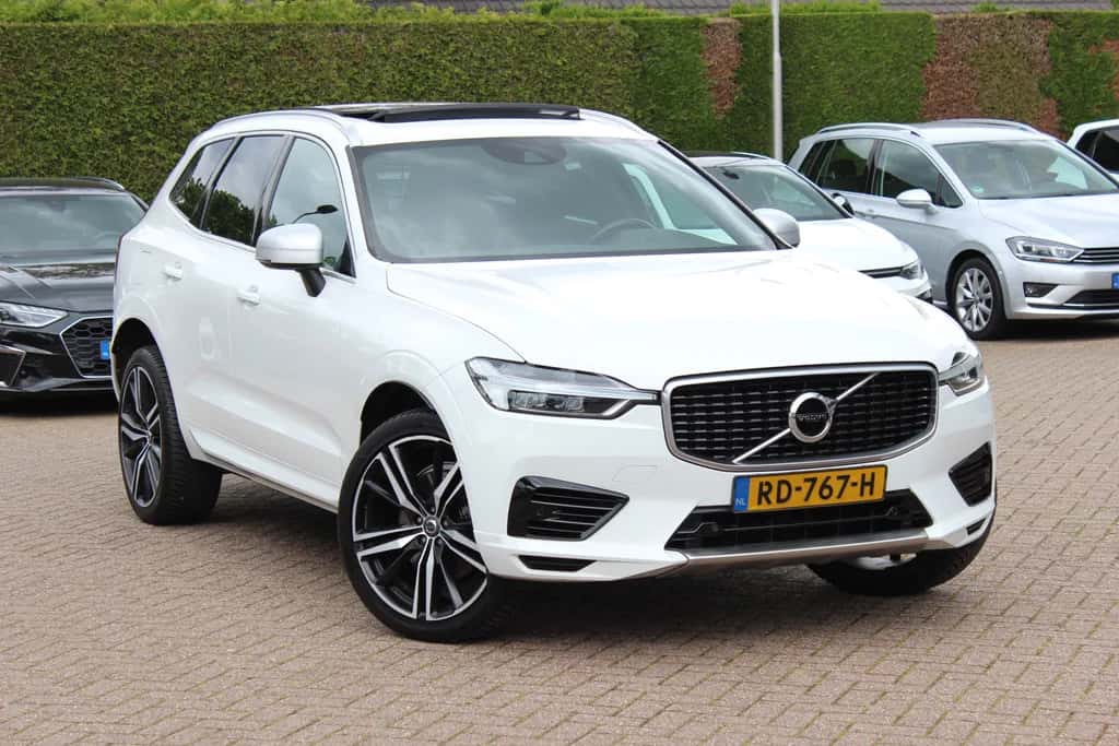 Volvo XC60 (2017) — foto 1