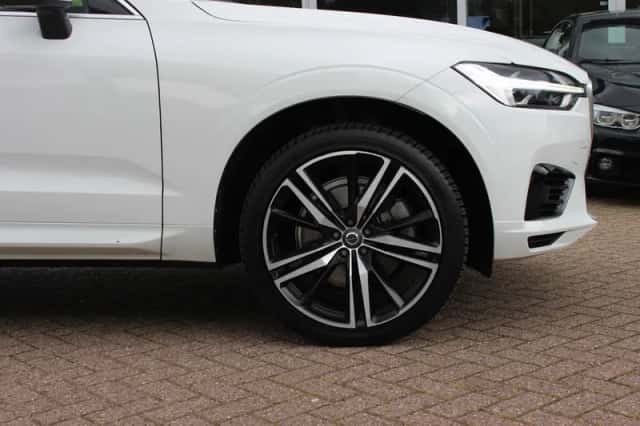 Volvo XC60 (2017) thumbnail 14