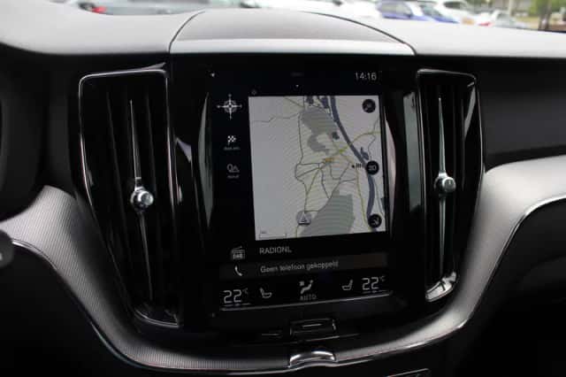 Volvo XC60 (2017) thumbnail 21
