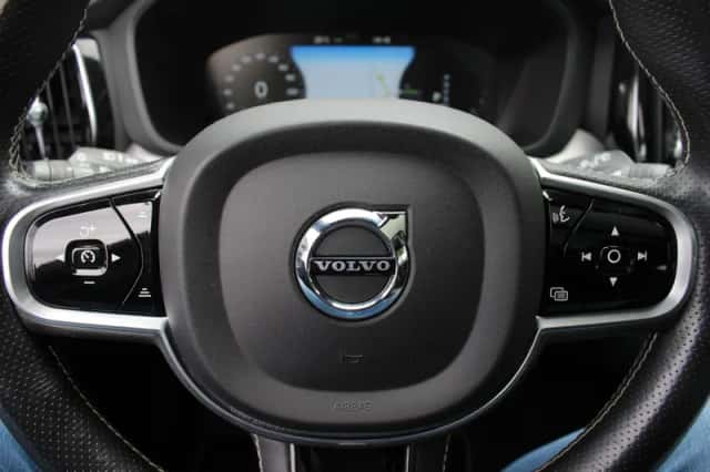 Volvo XC60 (2017) thumbnail 30