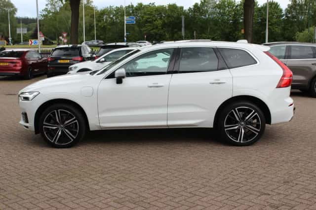 Volvo XC60 (2017) thumbnail 7