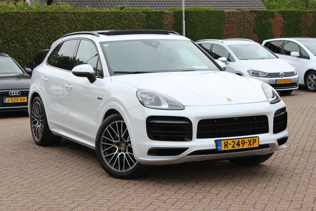 Porsche Cayenne (2022) — foto 1