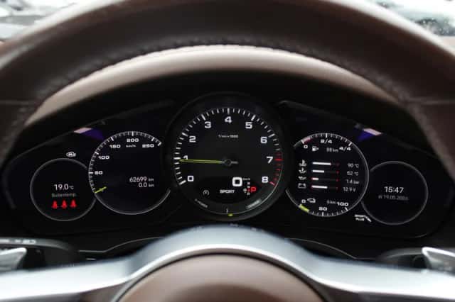 Porsche Cayenne (2022) thumbnail 19