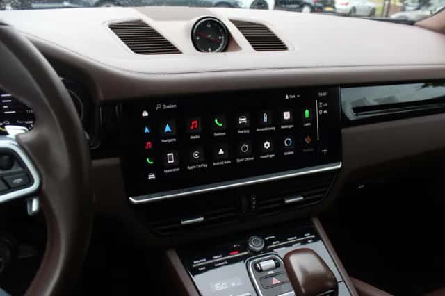 Porsche Cayenne (2022) thumbnail 20