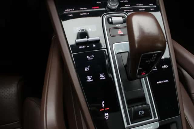 Porsche Cayenne (2022) thumbnail 29