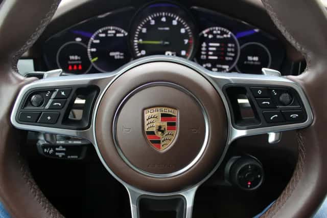 Porsche Cayenne (2022) thumbnail 34
