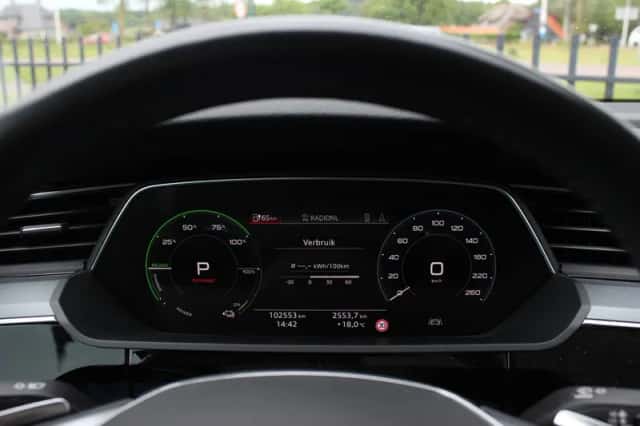 Audi e-tron (2019) thumbnail 19