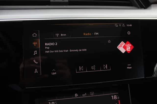 Audi e-tron (2019) thumbnail 23