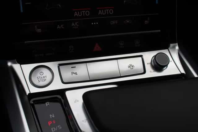 Audi e-tron (2019) thumbnail 28