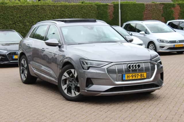 Audi e-tron (2019) thumbnail 35