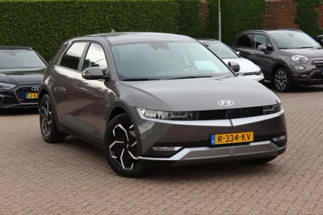 Hyundai Ioniq (2022) thumbnail 1