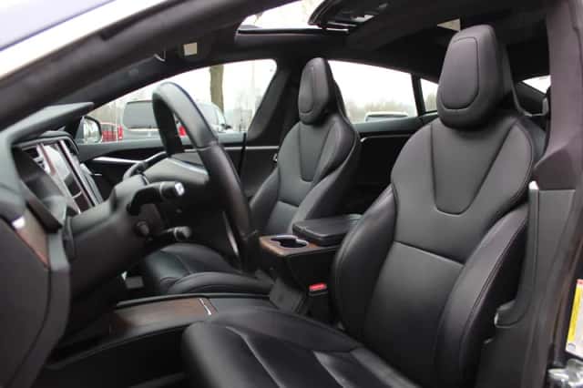 Tesla Model S (2018) thumbnail 5