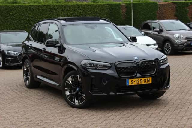 BMW iX3 (2022) thumbnail 1