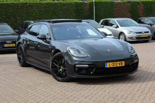 Porsche Panamera (2019) thumbnail 1