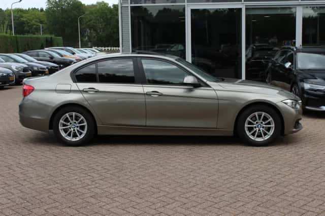 BMW 3-Serie (2018) thumbnail 5