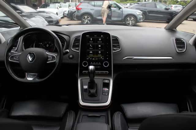 Renault Scénic (2019) thumbnail 2