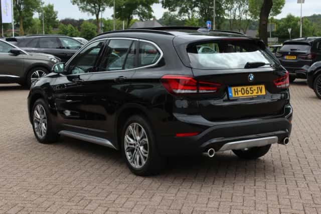 BMW X1 (2019) thumbnail 3