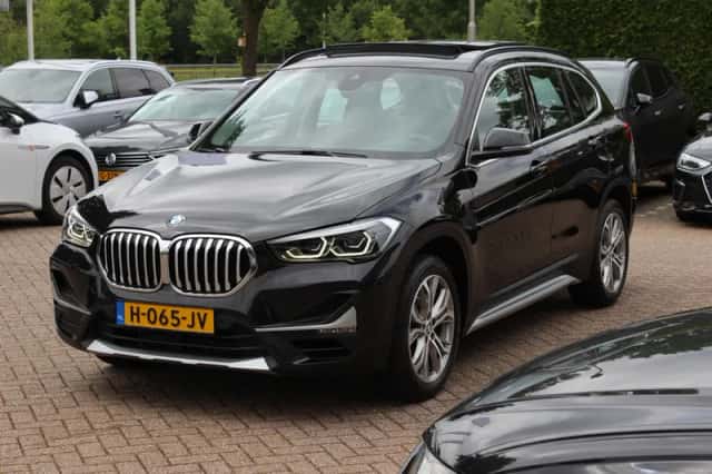 BMW X1 (2019) thumbnail 6