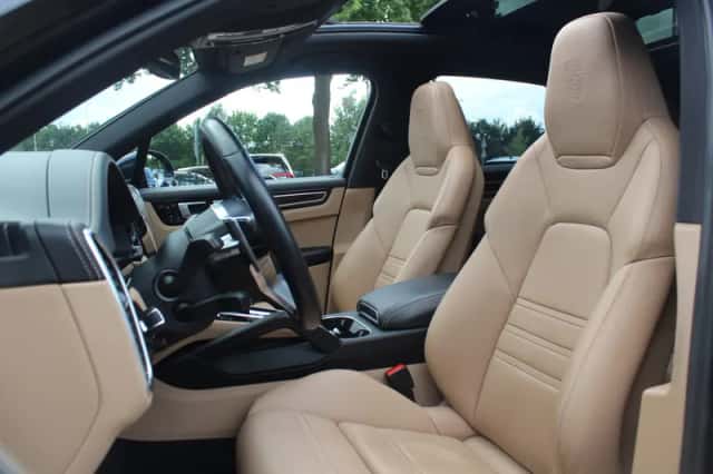 Porsche Cayenne (2020) thumbnail 4