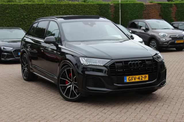 Audi Q7 (2021) thumbnail 1