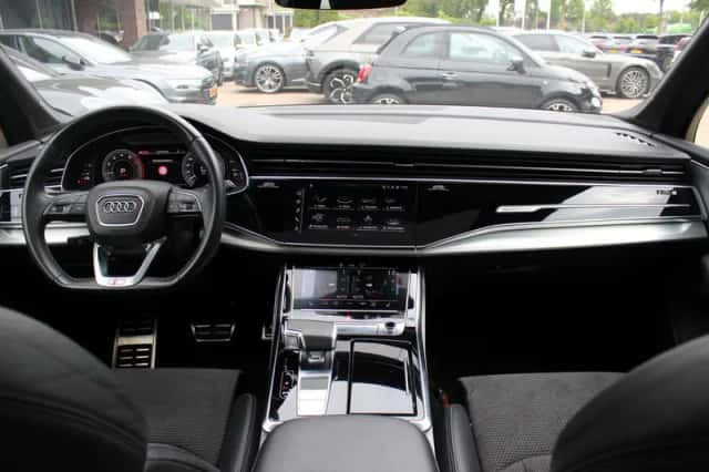 Audi Q7 (2020) thumbnail 3