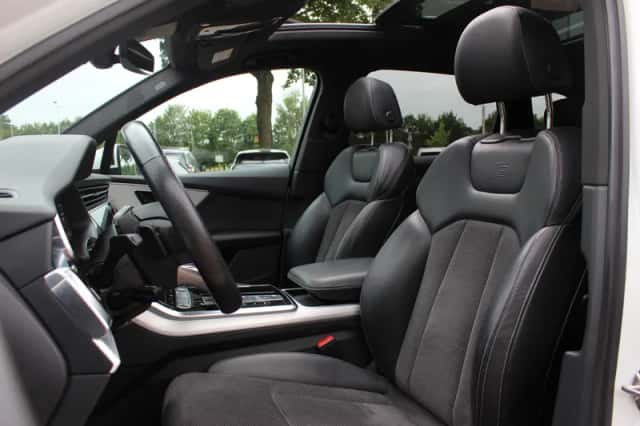 Audi Q7 (2020) thumbnail 5