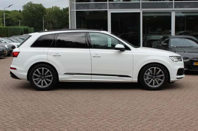 Audi Q7 (2020) thumbnail 6
