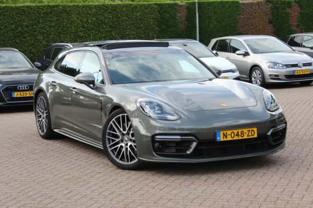 Porsche Panamera (2022) thumbnail 1