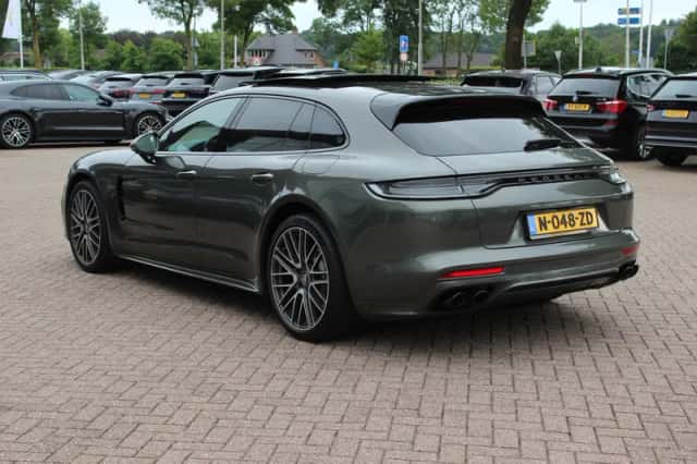 Porsche Panamera (2022) thumbnail 3