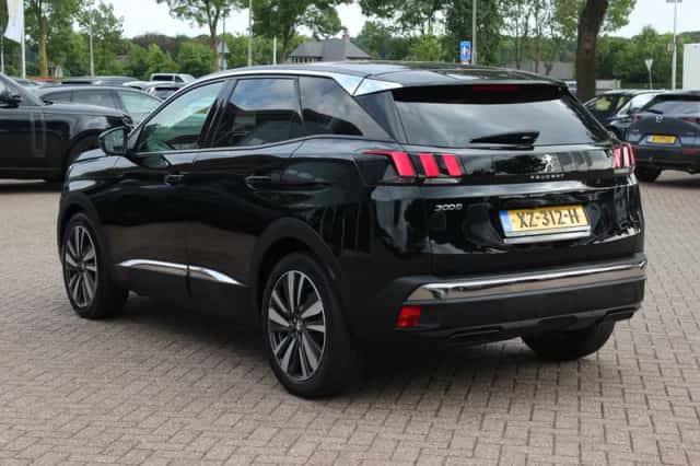 Peugeot 3008 (2019) thumbnail 3