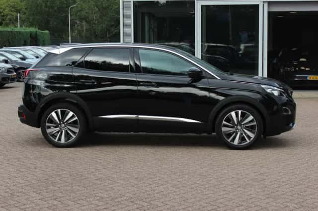 Peugeot 3008 (2019) thumbnail 5