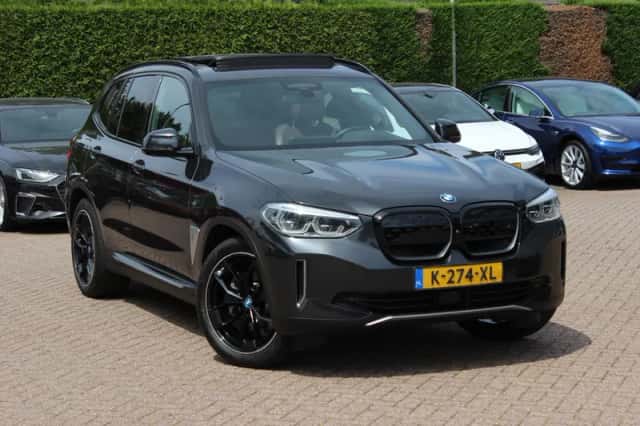 BMW iX3 (2021) thumbnail 1