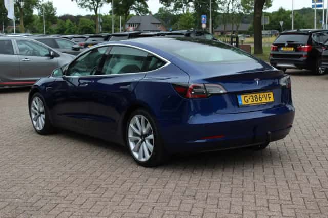 Tesla Model 3 (2019) thumbnail 4
