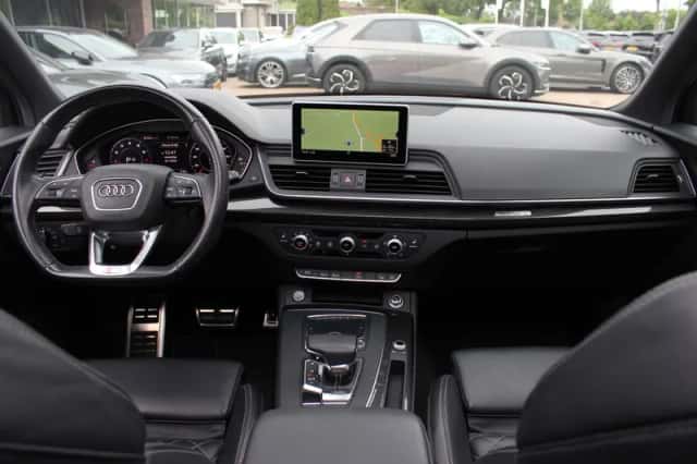 Audi Q5 (2018) thumbnail 2