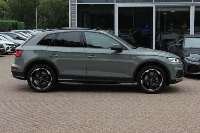 Audi Q5 (2018) thumbnail 5