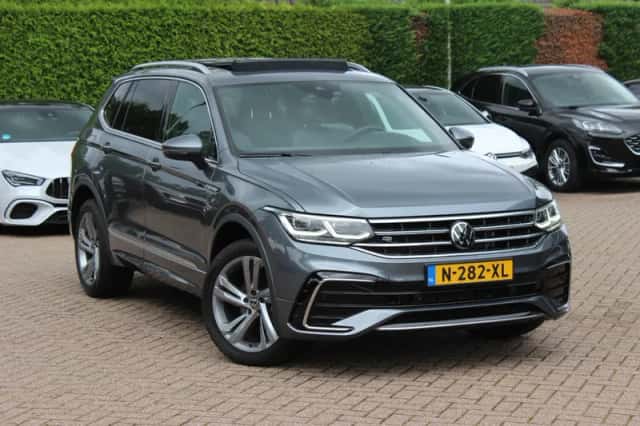 Volkswagen Tiguan (2022) thumbnail 1