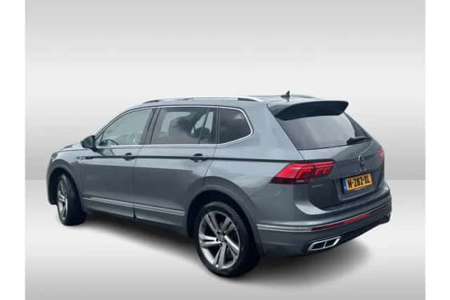 Volkswagen Tiguan (2022) thumbnail 3