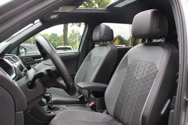 Volkswagen Tiguan (2022) thumbnail 4