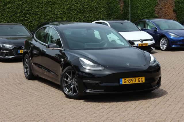 Tesla Model 3 (2019) thumbnail 1