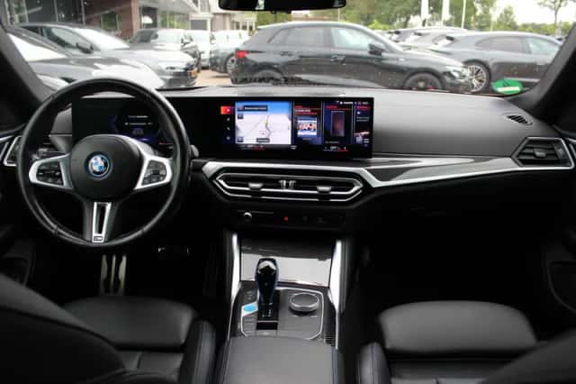 BMW i4 (2022) thumbnail 3
